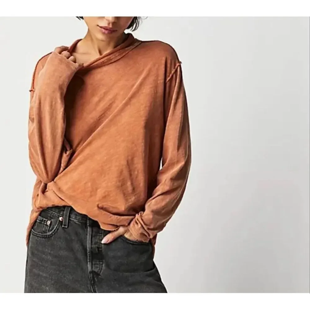 Free People We The Free Women’s Long Sleeve Regan Tee sand XS NEW